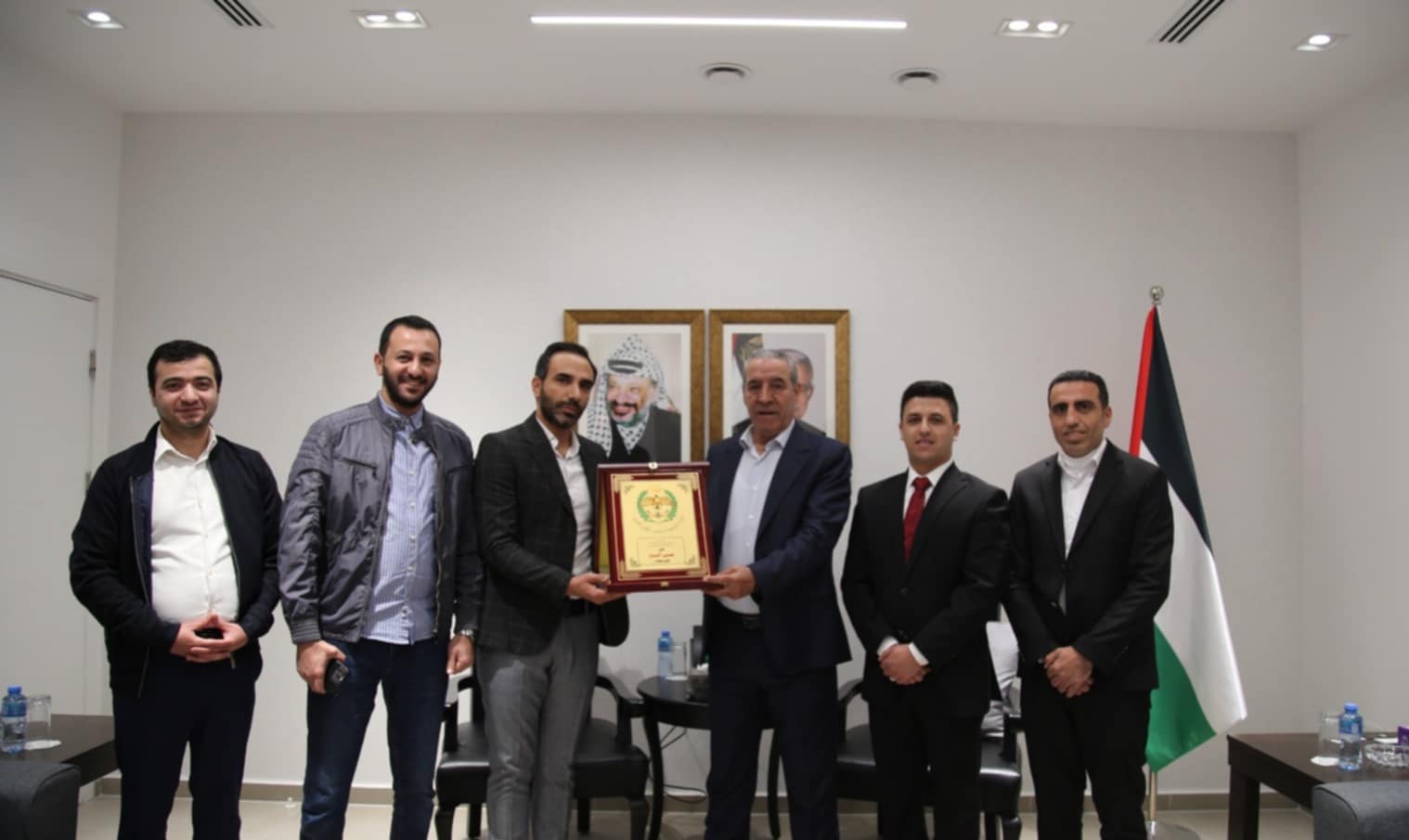 جانب من تكريم أمين سر اللجنة التنفيذية لمنظمة التحرير الفلسطينية حسين الشيخ